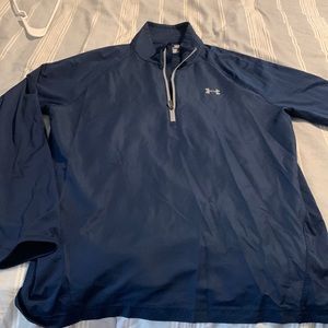Under Armour Large all season Navy Blue pull over half zip up